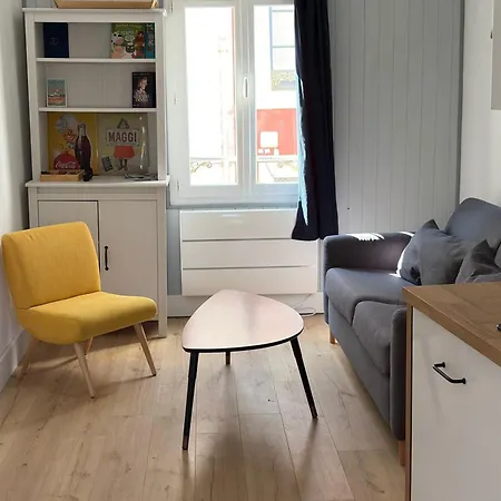 Apartment Triplex Au Coeur De Avec Wifi, Pres De La - Fr-1-418-261
